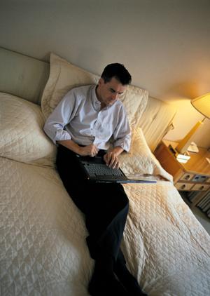 メンズファッションは通販で揃えよう